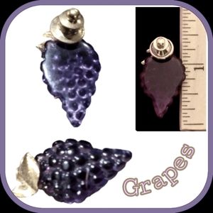 Vintage Mid Century Grape & Gold Leaf Pin by Avon